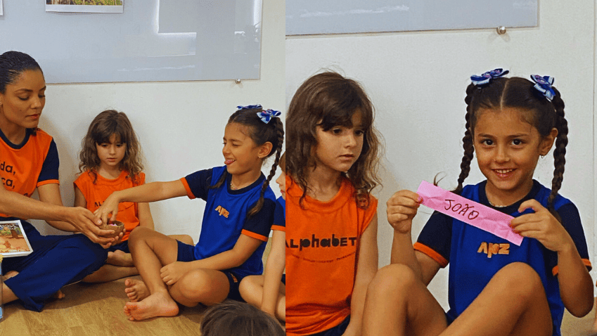 Quando Aprender é uma Aventura: A Letra J e a Descoberta da Jabuticabeira 2 alfabetização letra j jabuticabeira alphabetz